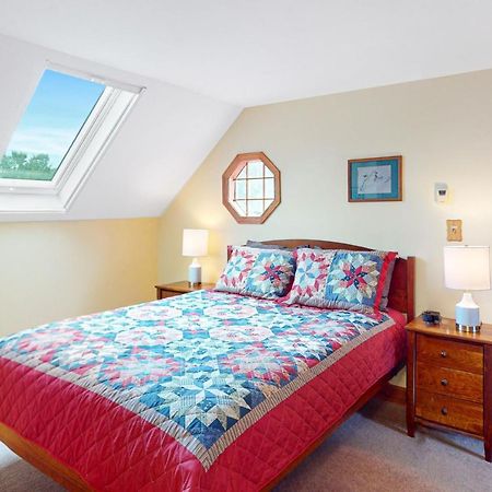 Villa Cape Me Away Gilford Exterior foto